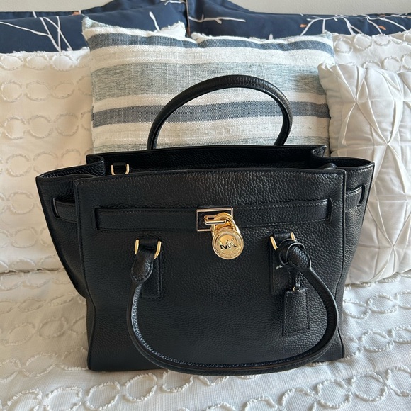 Michael Kors Purse - Picture 1 of 4
